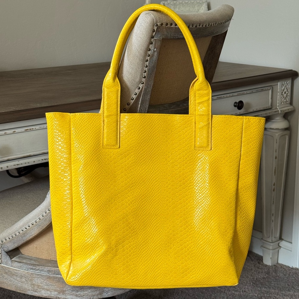 Neiman Marcus faux snakeskin tote bag yellow 14” - Picture 3 of 5